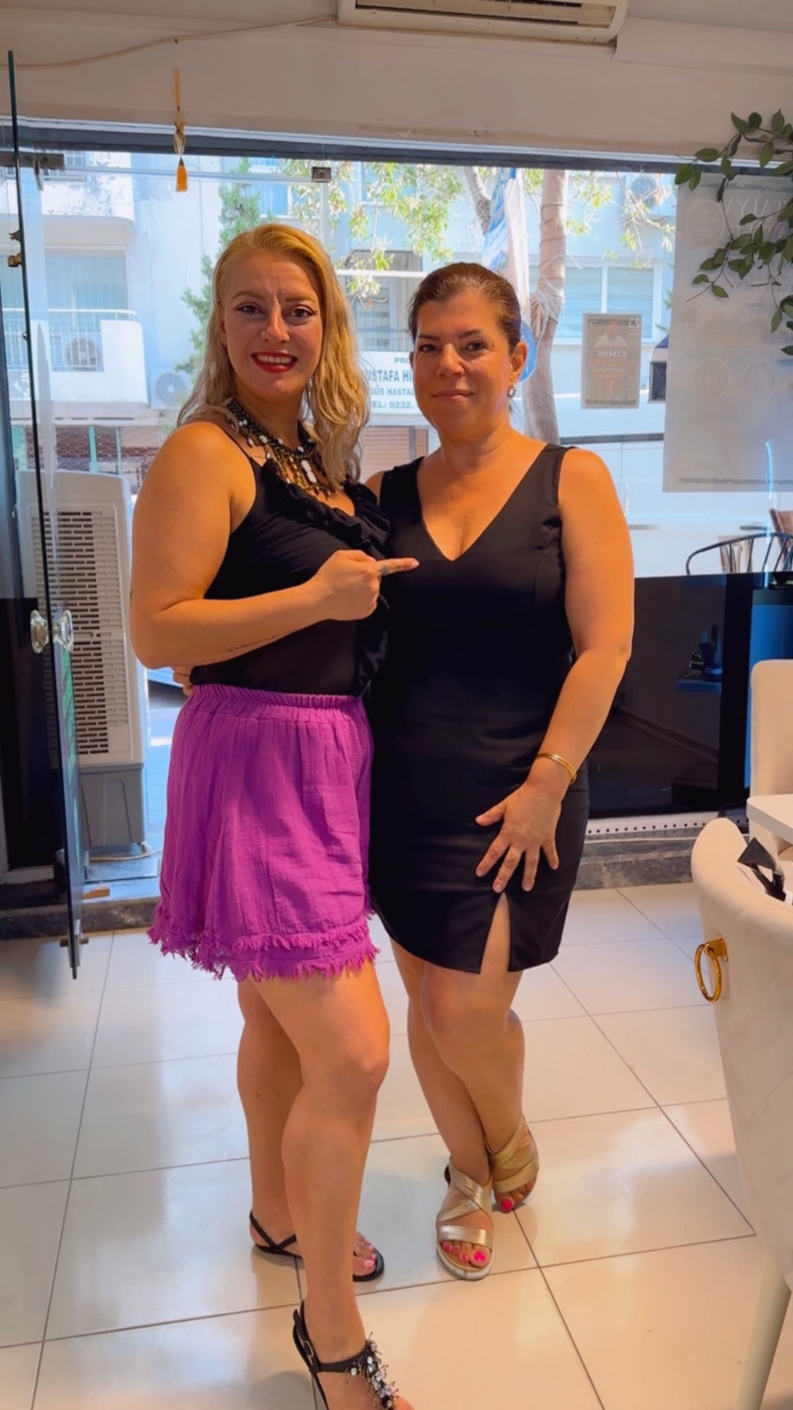 Slimfit merkez içinde sohbet eden danışanlar